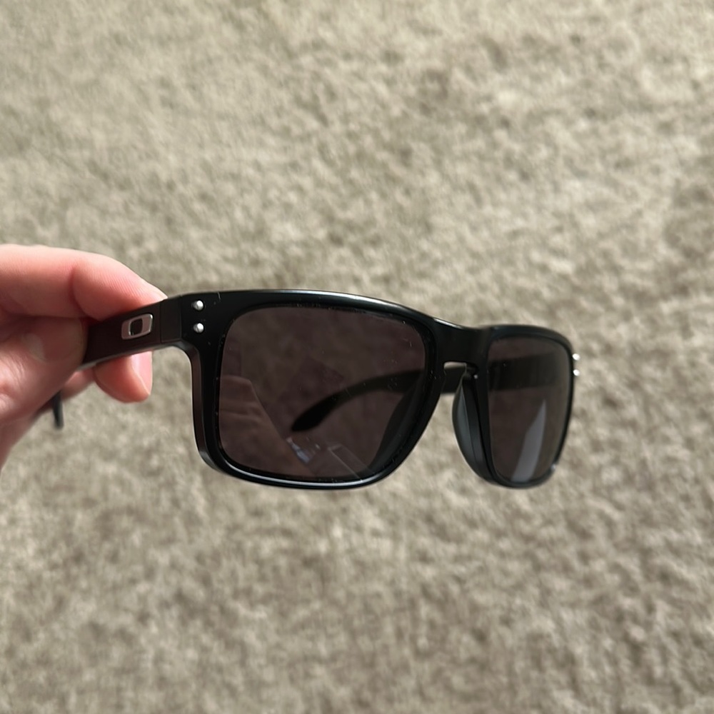 Oakley Men’s Sunglasses, guaranteed 100% authentic.